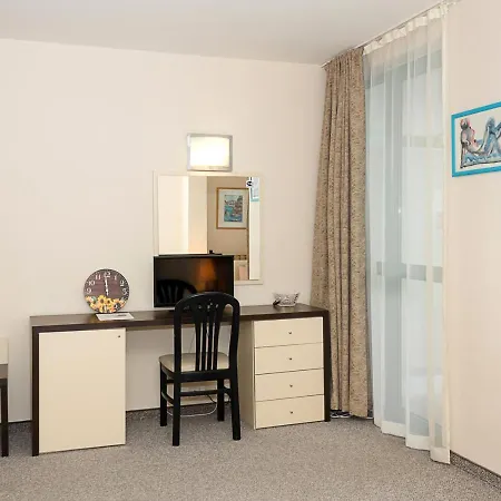 Sunny In Berlin, Steps From The Beach! By Flat Mаnager Золотые Пески